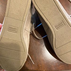 Girls Toms taupe booties